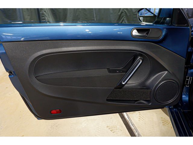 VOLKSWAGEN The BEETLE