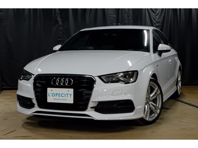 AUDI A3 Sedan