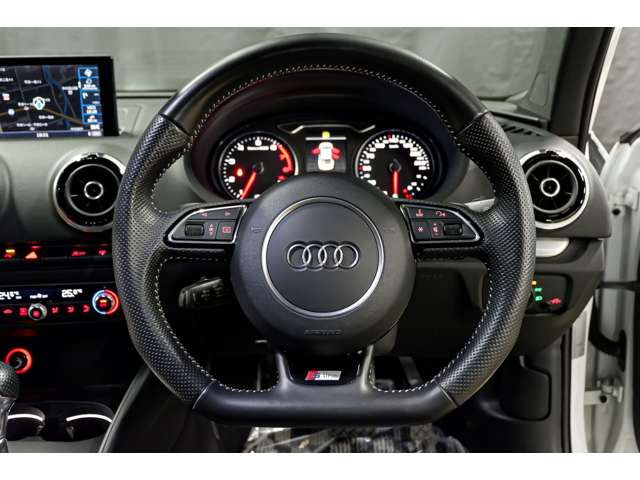 AUDI A3 Sedan