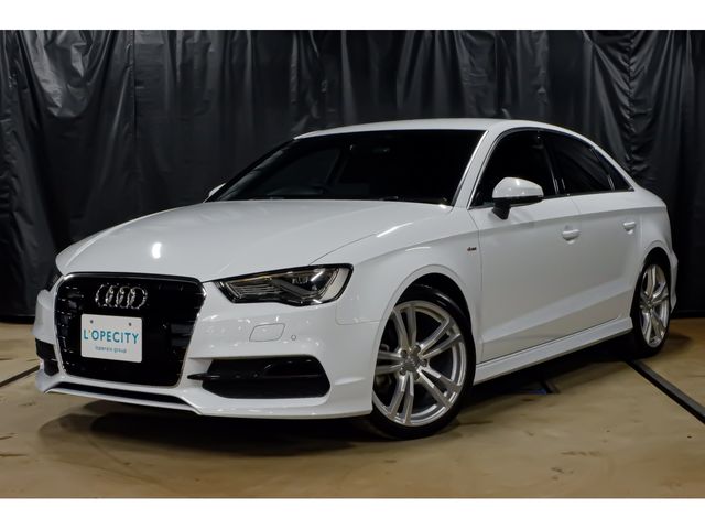 AUDI A3 Sedan