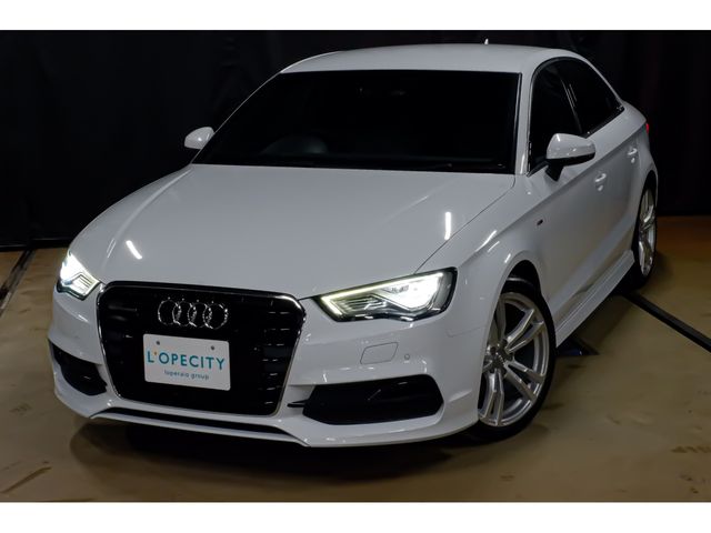 AUDI A3 Sedan