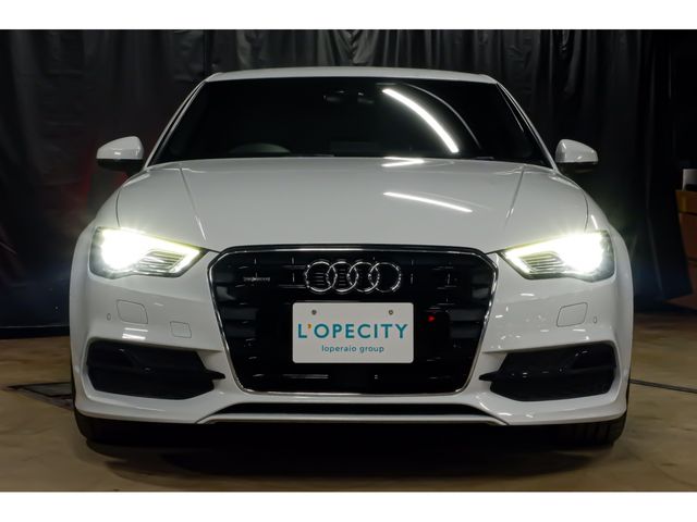 AUDI A3 Sedan