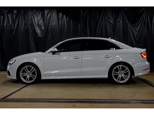 AUDI A3 Sedan