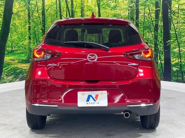 MAZDA2