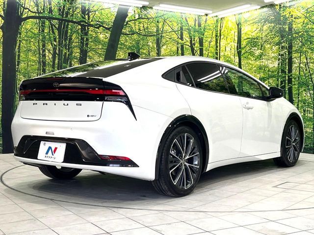 PRIUS 4WD