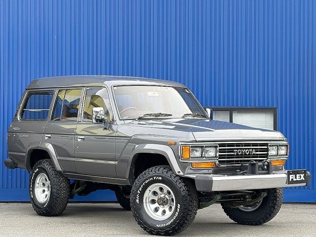 LANDCRUISER van