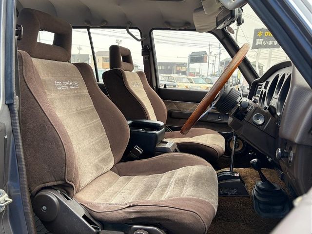 LANDCRUISER van