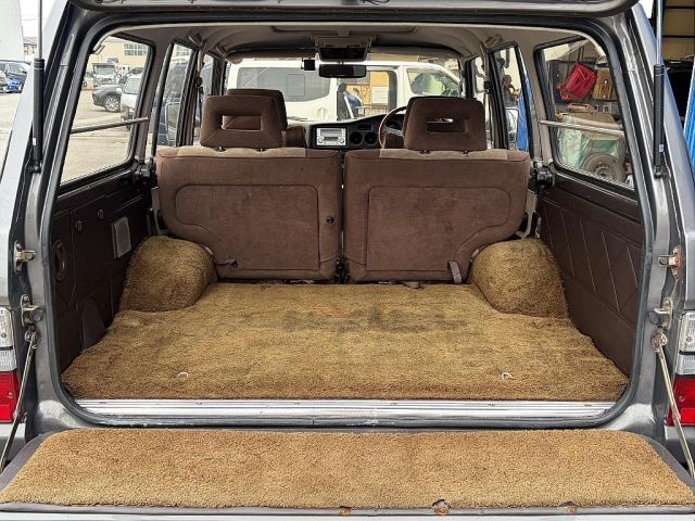 LANDCRUISER van