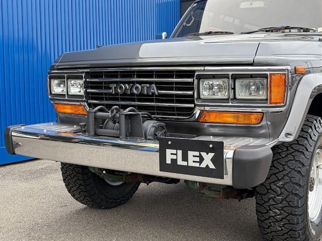 LANDCRUISER van