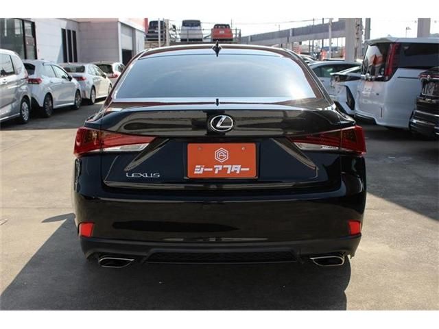 LEXUS IS200t