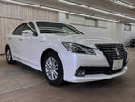 CROWN sedan hybrid
