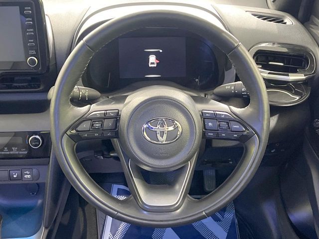 YARIS CROSS HYBRID