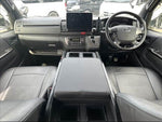 REGIUSACE 2WD van