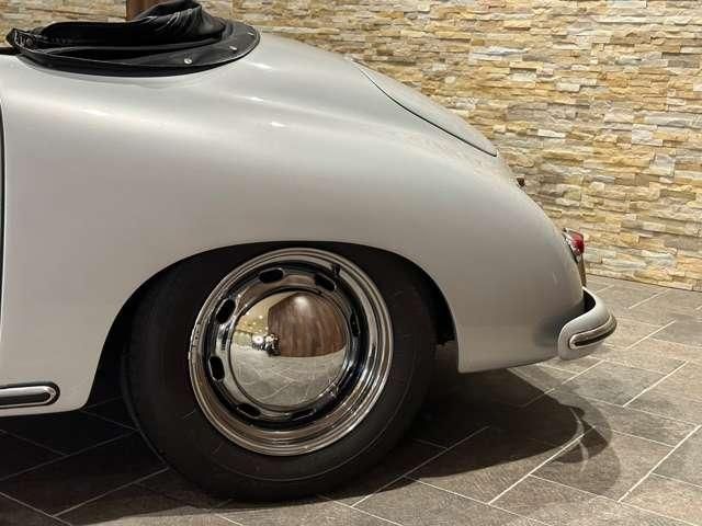 PORSCHE 356