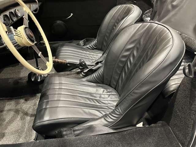 PORSCHE 356