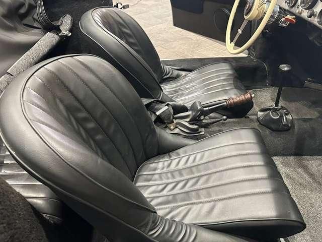 PORSCHE 356