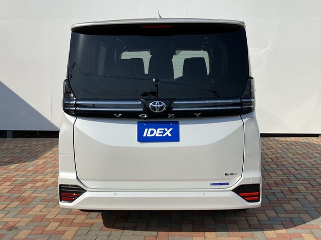 VOXY HYBRID