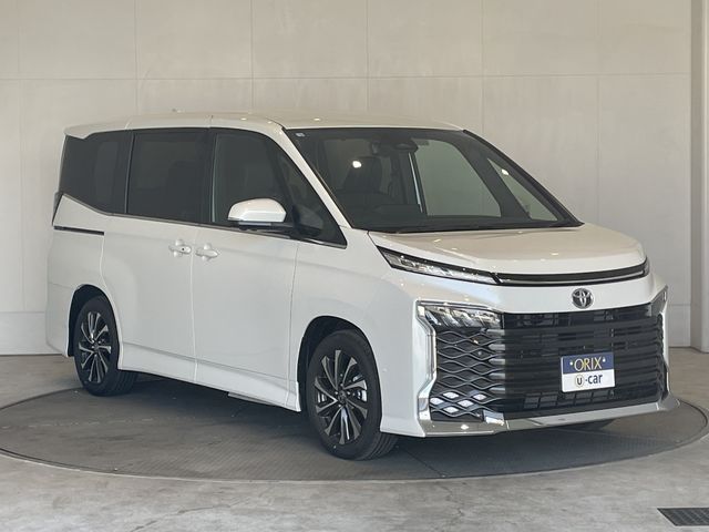 VOXY HYBRID
