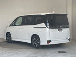 VOXY HYBRID