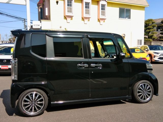 N BOX CUSTOM
