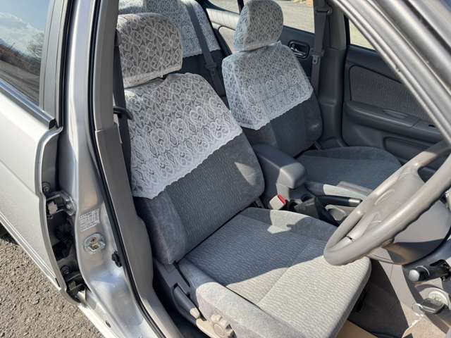 SUNNY sedan