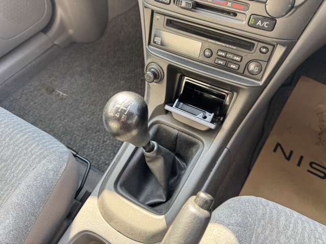 SUNNY sedan