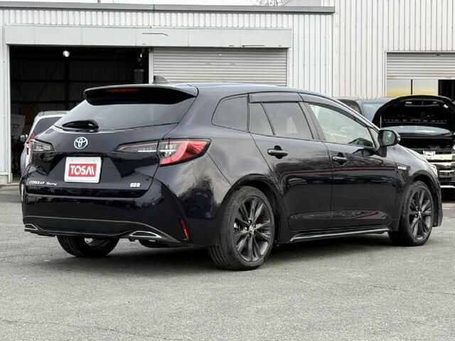 COROLLA TOURING HYBRID 4WD