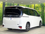 VOXY HYBRID