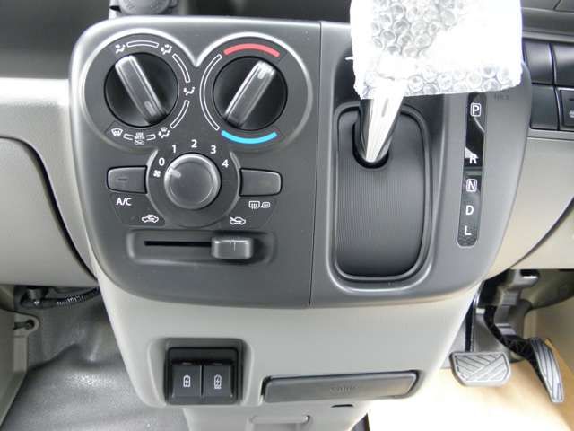 NV100 CLIPPER 4WD