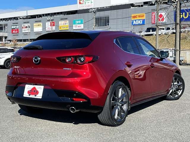 MAZDA3 FASTBACK