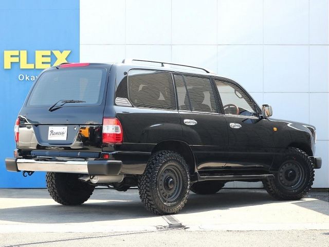 LANDCRUISER van