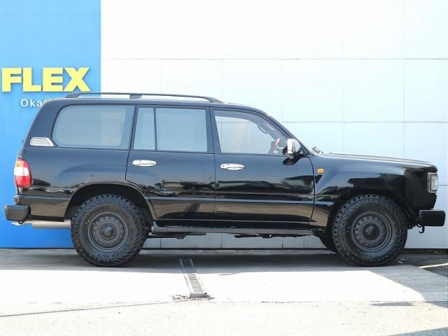 LANDCRUISER van