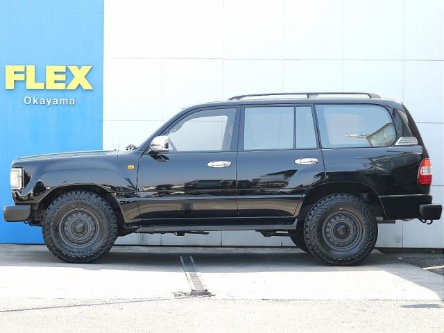 LANDCRUISER van