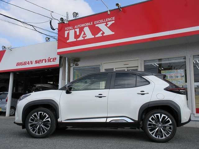 YARIS CROSS HYBRID