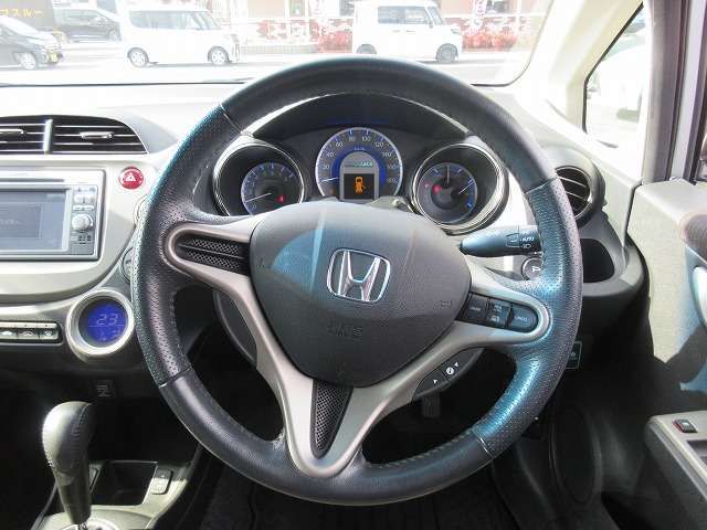 FIT HYBRID