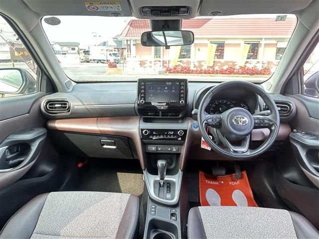 YARIS CROSS HYBRID