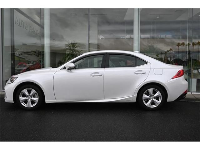 LEXUS IS300h