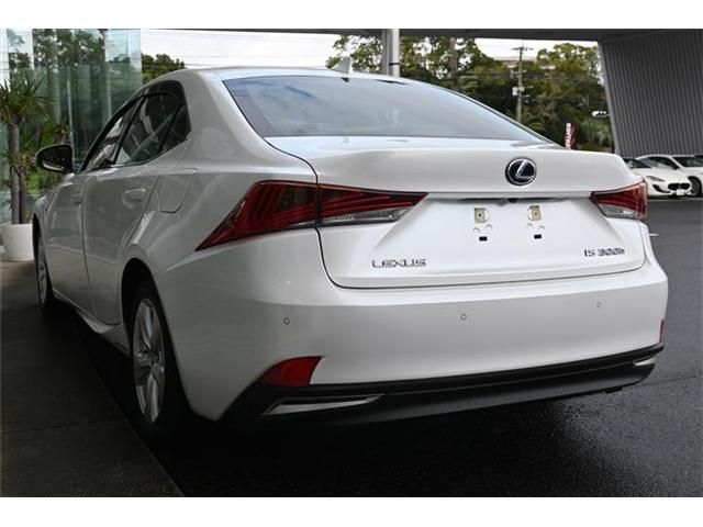 LEXUS IS300h