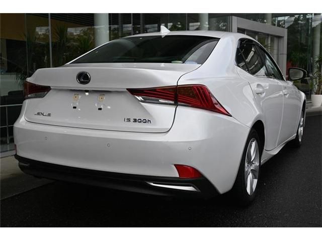 LEXUS IS300h