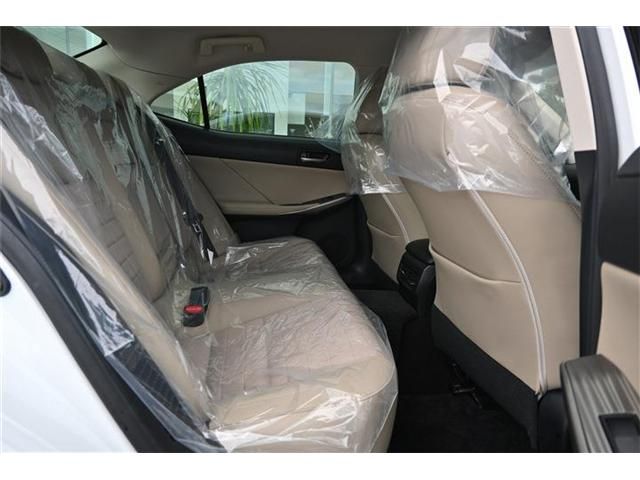 LEXUS IS300h