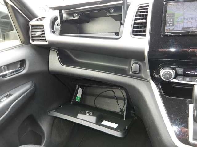 SERENA  S-HYBRID 4WD