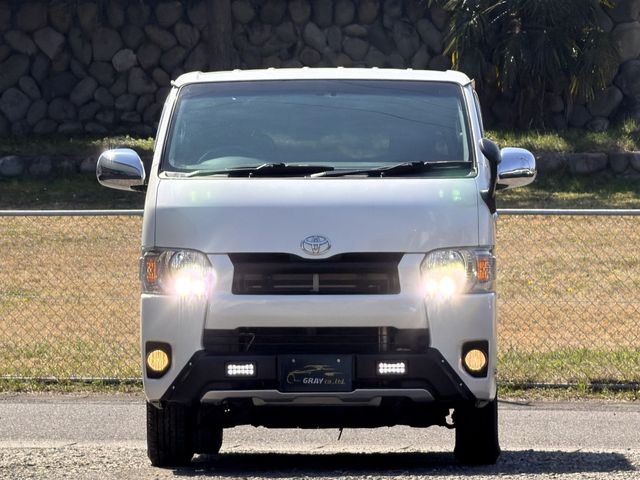 HIACE van 4WD