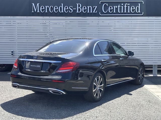MERCEDES BENZ E-Class sedan