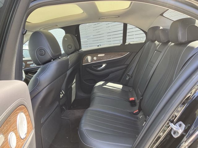 MERCEDES BENZ E-Class sedan