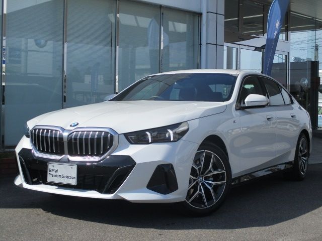 BMW 5 Series sedan