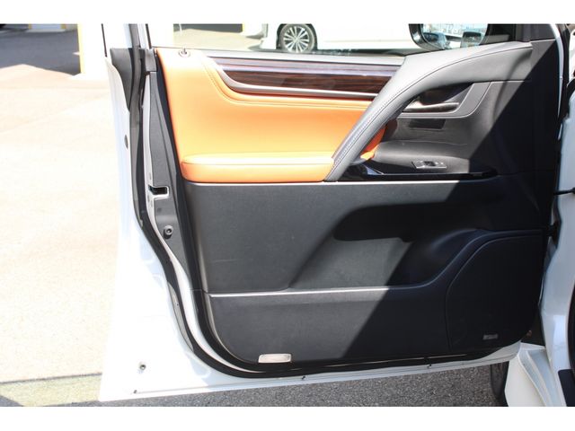 LEXUS LX570 AWD