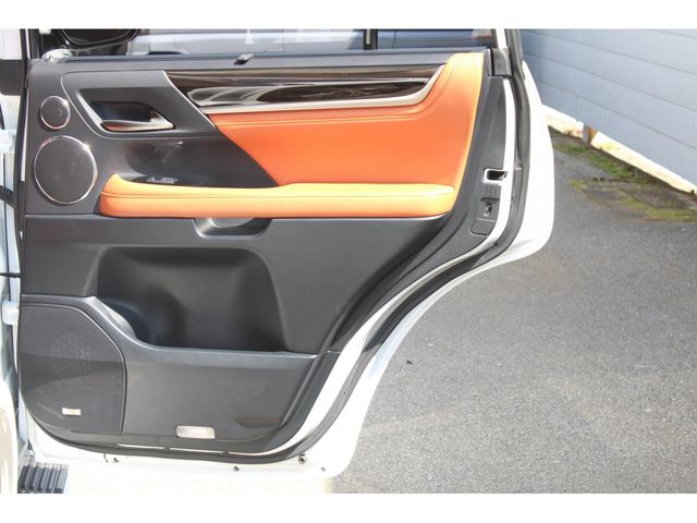 LEXUS LX570 AWD