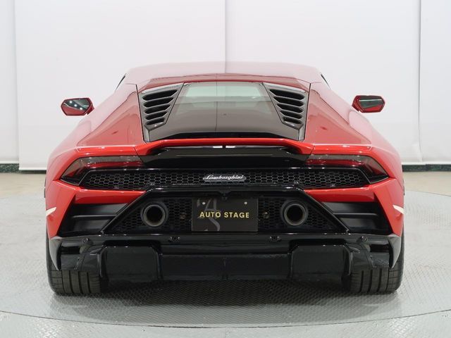 LAMBORGHINI HURACAN