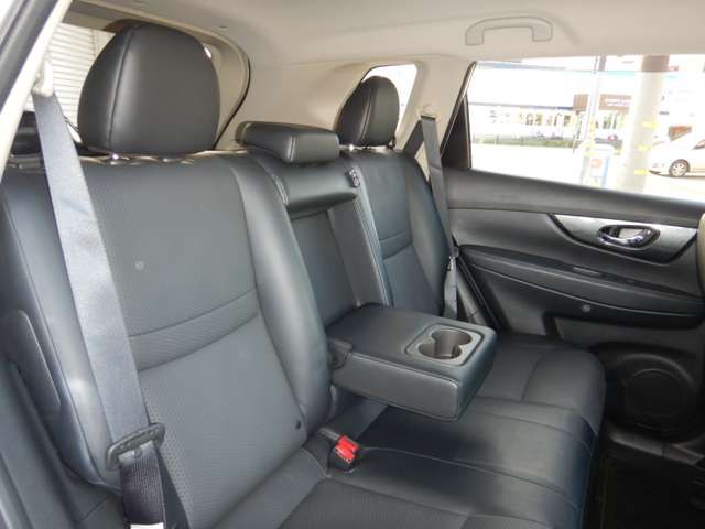 X-TRAIL HYBRID 4WD