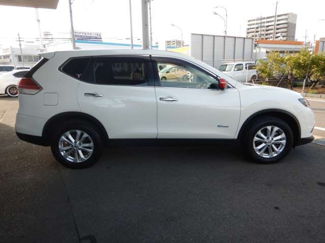 X-TRAIL HYBRID 4WD
